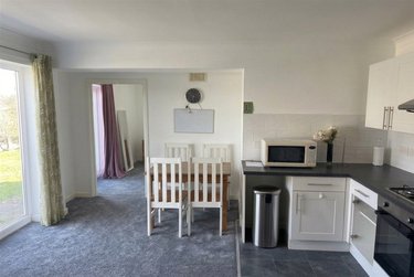 4 bed house, Ensbury Park, Bournemouth, BH104FR - Image 3