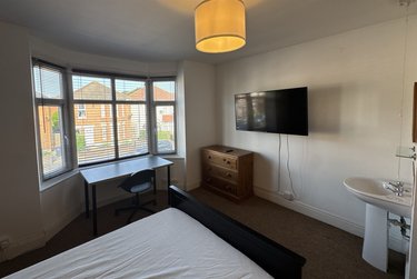 6 bed house, Winton, Ensbury Park, Bournemouth, BH92ND - Image 9