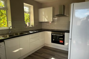 5 bed house, 113 Stewart Road, Charminster, Bournemouth, BH88PA - Image 2
