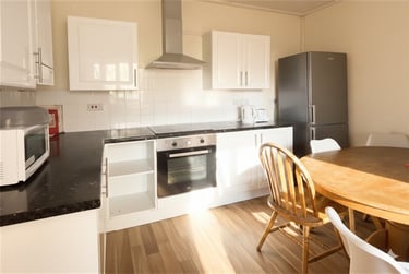 4 bed house, Charminster, Bournemouth, BH88RA - Image 4