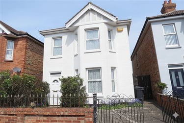 4 bed house, Charminster, Bournemouth, BH88RA - Image 3