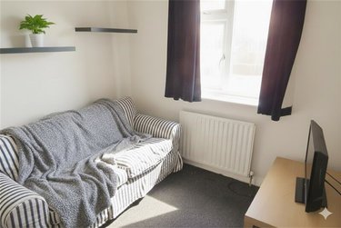 3 bed flat, 281b Wallisdown Road, Talbot village, Poole, BH125BT - Image 4