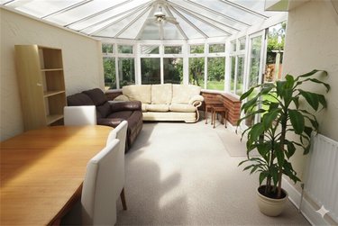 5 bed house, 14 Wallis Road, Talbot village, Bournemouth, BH104AG - Image 2