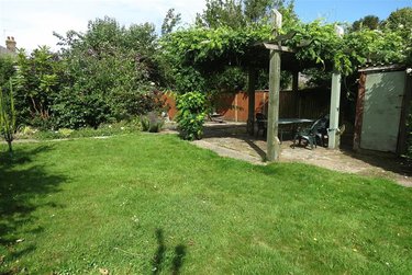 5 bed house, 14 Wallis Road, Talbot village, Bournemouth, BH104AG - Image 11