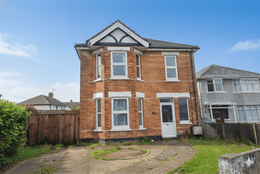 6 bed house, Winton, Bournemouth, BH92NS - Image 1