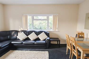 6 bed house, Winton, Bournemouth, BH92NS - Image 2