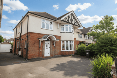 5 bed house, 96 Namu Road, Ensbury Park, Bournemouth, BH92RA - Image 1