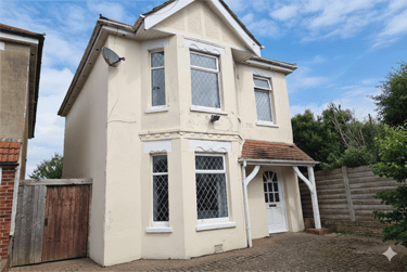 4 bed house, 6 Iris Road, Winton, Ensbury Park, Bournemouth, BH92PJ - Image 1