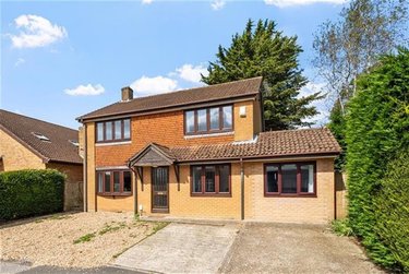 7 bed house, Talbot Village, Talbot village, Poole, BH125EF - Image 1