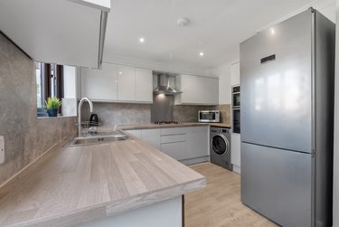 7 bed house, Talbot Village, Talbot village, Poole, BH125EF - Image 6