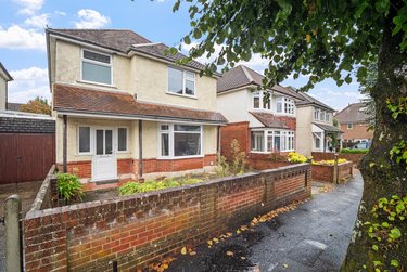 6 bed house, 5 Grenfell Road, Moordown, Bournemouth, BH92UD - Image 1