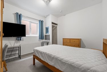6 bed house, 19 Sedgley Road, Winton, Bournemouth, BH92JW - Image 8