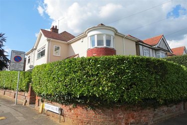 6 bed house, 1 Talbot Hill Road, Winton, Bournemouth, BH92JT - Image 2