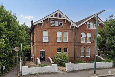 3 bed house, Springbourne, Boscombe, Bournemouth, BH13TG - Image 2