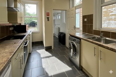 5 bed house, Winton, Bournemouth, BH92JZ - Image 4