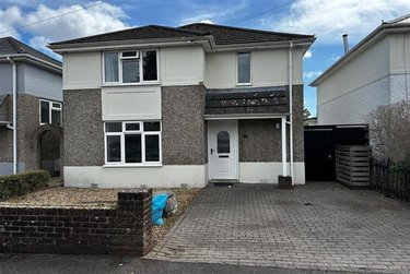 6 bed house, Talbot Park, Ensbury Park, Bournemouth, BH92RT - Image 1