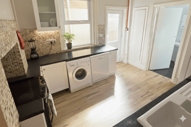 5 bed house, Ensbury Park, Bournemouth, BH105DF - Image 4