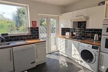 6 bed house, Winton, Bournemouth, BH92PD - Image 3
