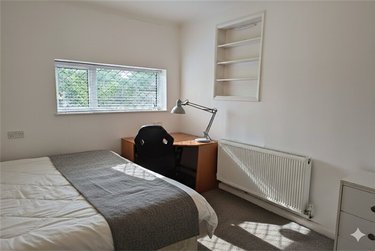 6 bed house, Winton, Bournemouth, BH92PD - Image 6