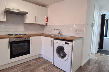 2 bed flat, Turnagain Lane, City Centre, Canterbury, CT12ED - Image 3