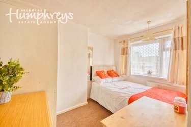 1 bed house, Mead Way, St Stephens, Canterbury, CT28BB - Image 4