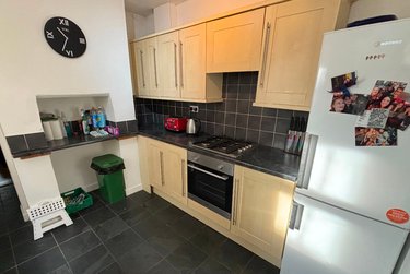5 bed house, Tudor Road, Wincheap, Canterbury, CT13SY - Image 2