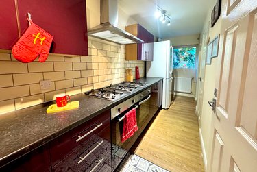 1 bed house, Montfort Close, Hales Place, Canterbury, CT27DA - Image 3