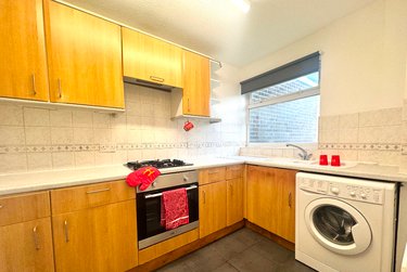 1 bed flat, Kemsing Gardens, Hales Place, Canterbury, CT27RF - Image 6
