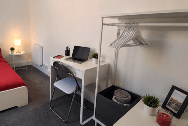 2 bed flat, Turnagain Lane, City Centre, Canterbury, CT12ED - Image 1