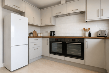 5 bed house, Downs Road, Hales Place, Canterbury, CT27TN - Image 1