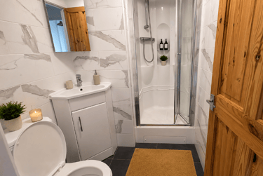 5 bed house, Tenterden Drive, Hales Place, Canterbury, CT27BW - Image 12