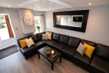 7 bed house, Green Dell, Hales Place, Canterbury, CT27BU - Image 2