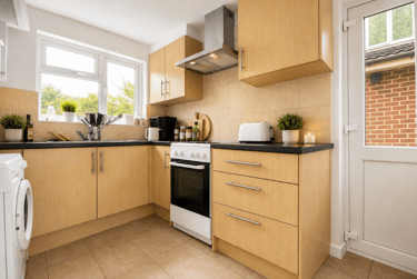 4 bed house, College Road, Christchurch, Canterbury, CT11QX - Image 2