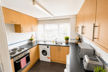 3 bed flat, Beecroft Close, Hales Place, Canterbury, CT27DN - Image 4