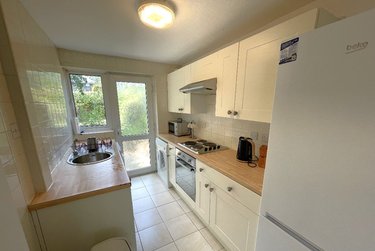 1 bed house, Verwood Close, St Stephens, Canterbury, CT27HS - Image 3
