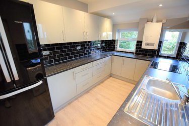 5 bed house, Tudor Road, Wincheap, Canterbury, CT13SY - Image 2