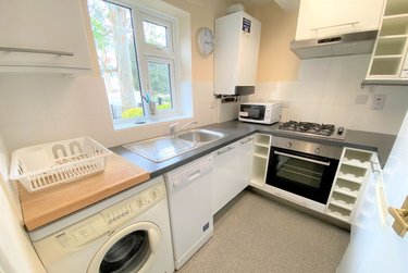 2 bed house, Artillery Street, Christchurch, Canterbury, CT11LJ - Image 2