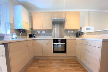 4 bed house, Ulcombe Gardens, Hales Place, Canterbury, CT27QZ - Image 1