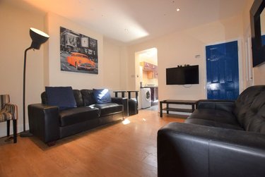 6 bed house, Guildford Road, Wincheap, Canterbury, CT13QD - Image 1