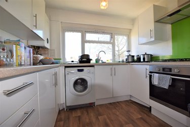 3 bed flat, Hawe Close, Hales Place, Canterbury, CT27DL - Image 7