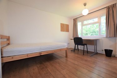 3 bed flat, Hawe Close, Hales Place, Canterbury, CT27DL - Image 8