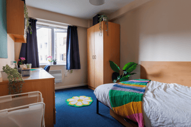 Standard Room at Raleigh Park, Faraday Road, Dunkirk, Nottingham, NG72AZ - Image 1