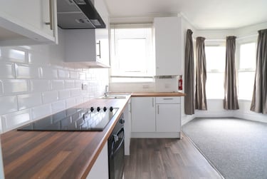 4 bed flat, Claude Road, Plasnewydd, Cardiff, CF243QE - Image 2