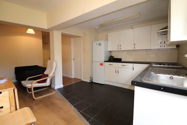 4 bed house, Princes Street, City Centre, Oxford, OX41DD - Image 2