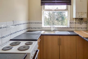 2 bed flat, Ely Road, Llandaff, Cardiff, CF52JF - Image 2