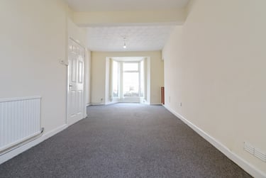 3 bed house, Waun Wen Road, Mount Pleasant, Swansea, SA16FN - Image 6