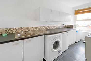 1 bed flat, Ely Road, Llandaff, Cardiff, CF52JF - Image 3