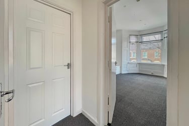 1 bed flat, Beauchamp Street, Riverside, Cardiff, CF116AW - Image 3