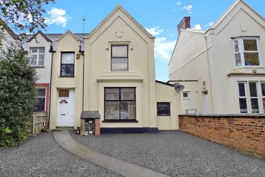 1 bed studio, Newport Road, Adamstown, Cardiff, CF241AG - Image 1