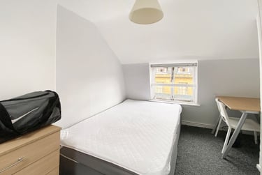 1 bed house, St John Street, City Centre, Oxford, OX12LQ - Image 5